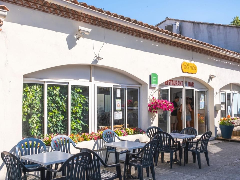 Restaurant/places to eat, Lobby or reception