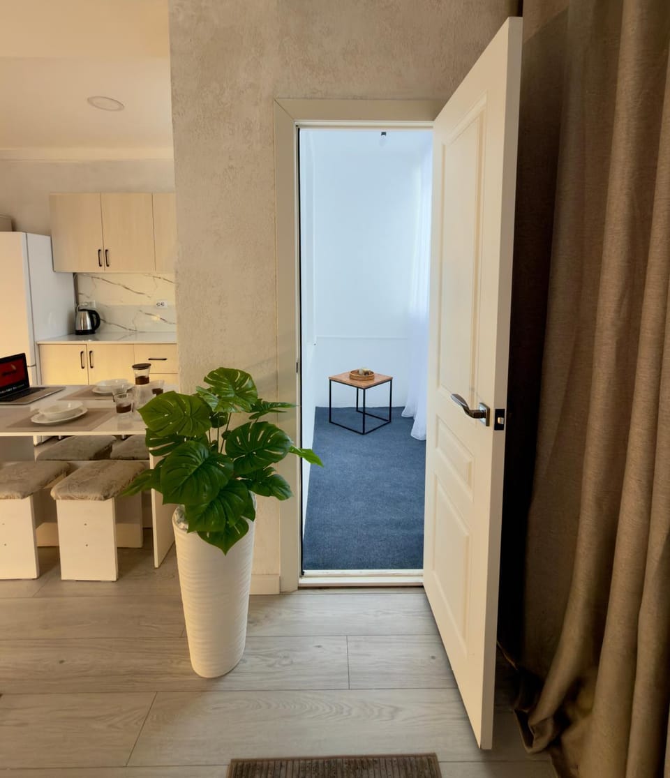 Balcony/Terrace, Balcony/Terrace