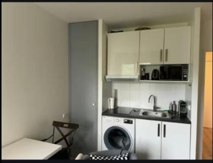 Studio Cosy & Moderne Marcel Sembat Boulogne-Billancourt Apartment in Issy-les-Moulineaux
