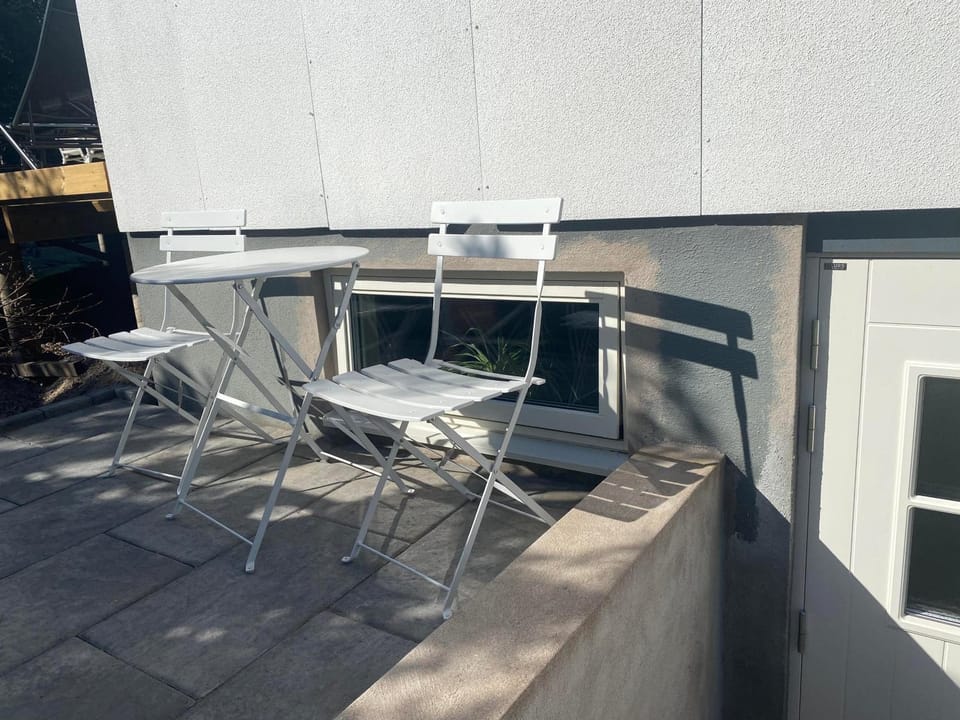 Patio, Dining area, Garden view