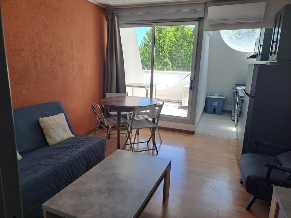 Au Ponant Apartment in La Grande-Motte
