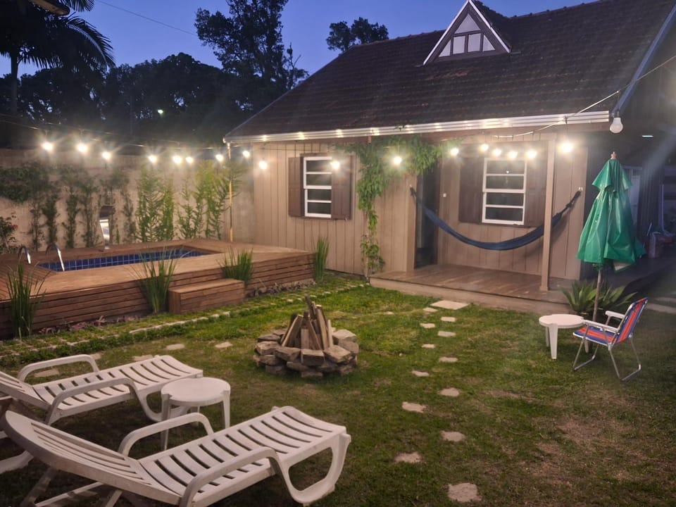 Property building, Patio, Garden, Spa and wellness centre/facilities, Garden view, sunbed