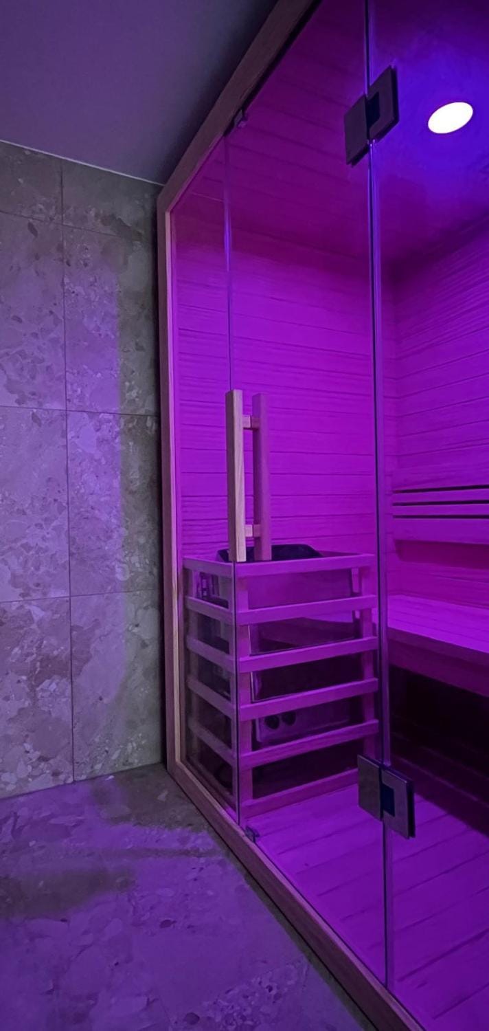 Shower, Sauna, Sauna