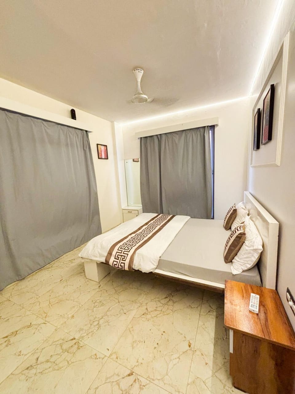 Glasshouse Luxury Villa, 4 Bed Private Pool Gorai Villa in Mumbai