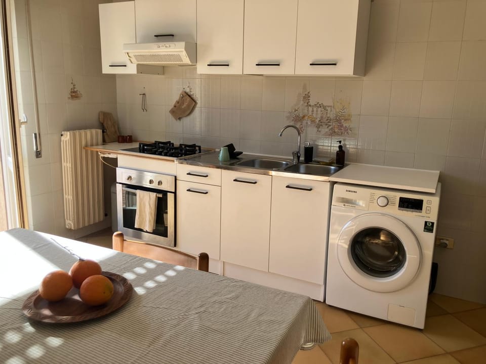 oven, washing machine, kitchen