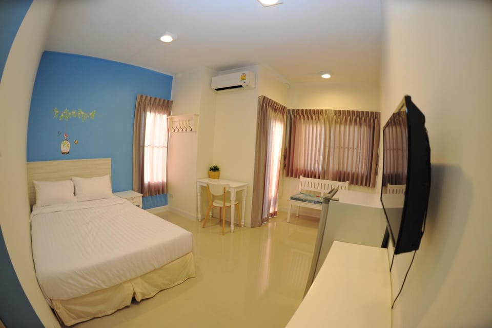 The Garden Living Bed and Breakfast in Bangkok