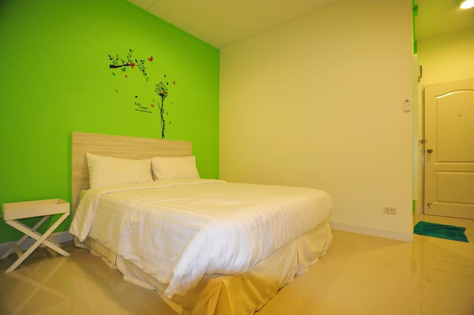 The Garden Living Bed and Breakfast in Bangkok