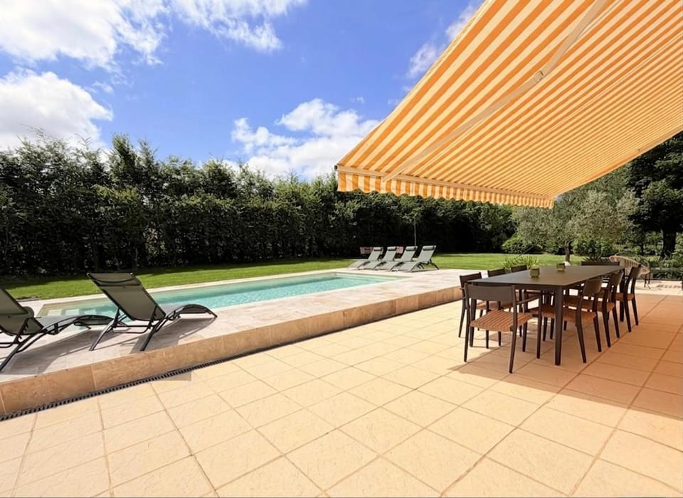 Patio, Swimming pool