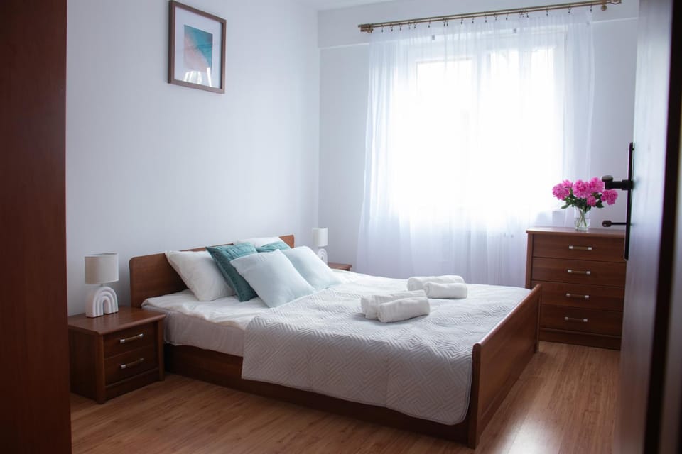 Bedroom, flat iron, wardrobe