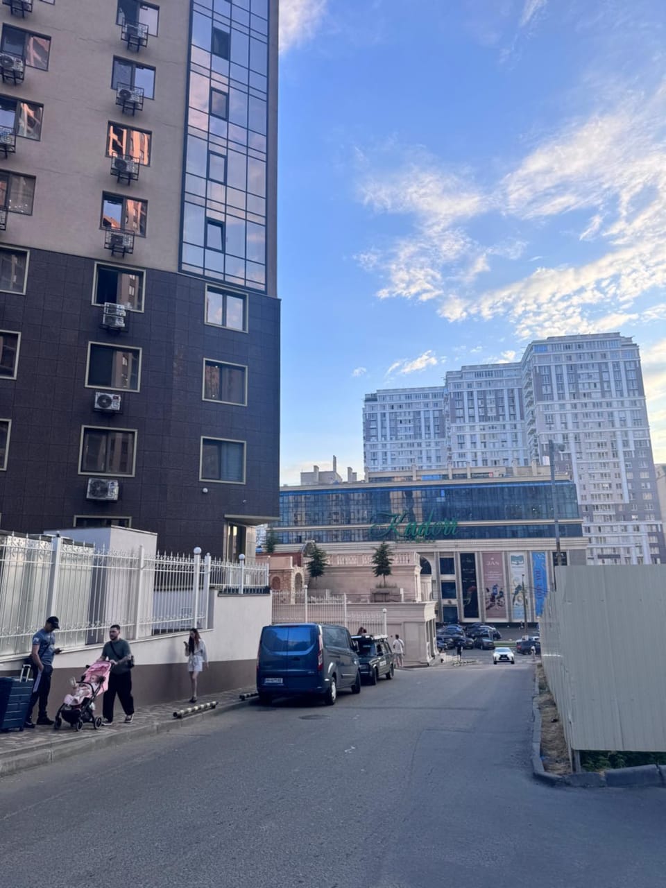 Аркадія євро 2к Гагарін Плаза Генуезька парк Перемоги море Кадорр Apartment in Odessa