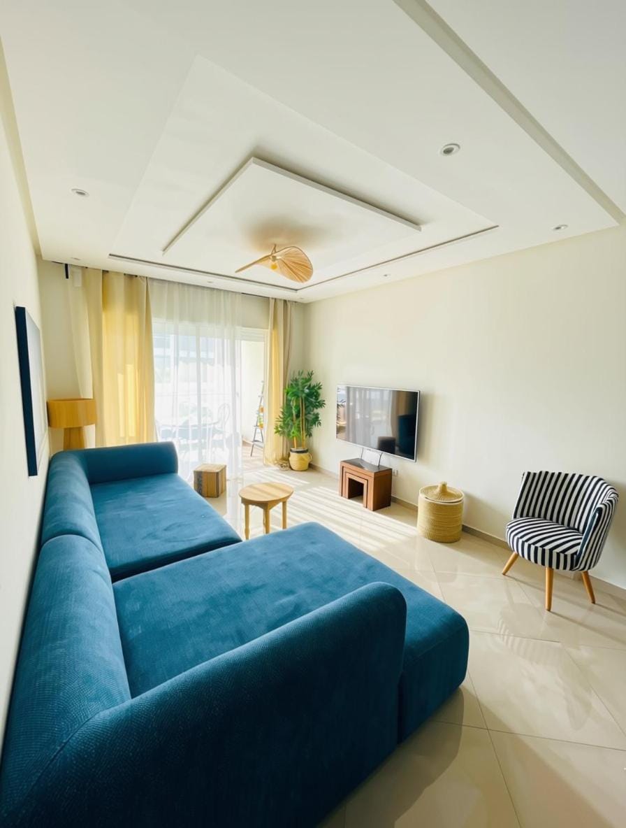 2BR Pool View Kids Pool & Gym 6 Min to Beach Apartment in Casablanca-Settat