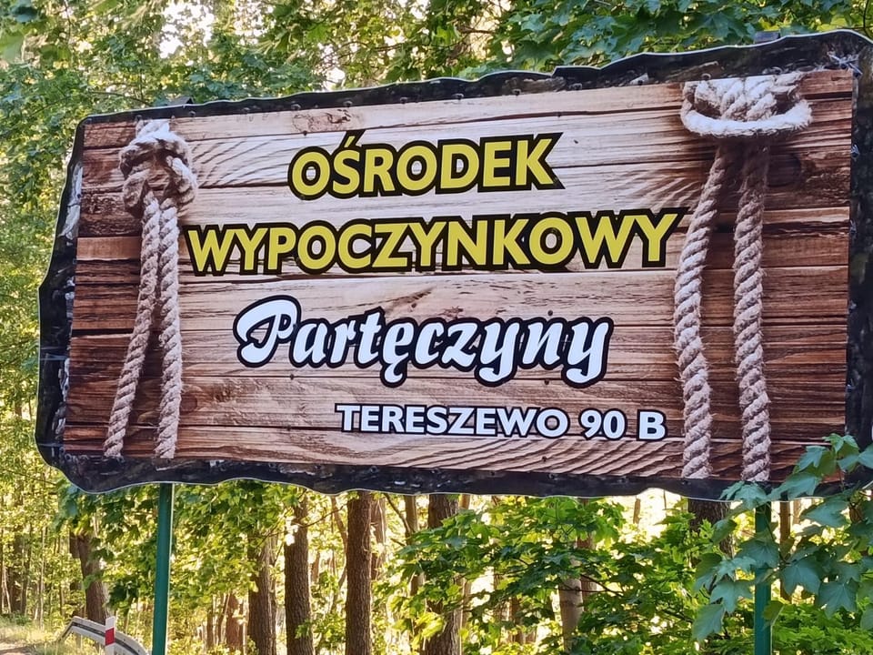 Domek letniskowy nad jeziorem Wielkie Partęczyny House in Poland
