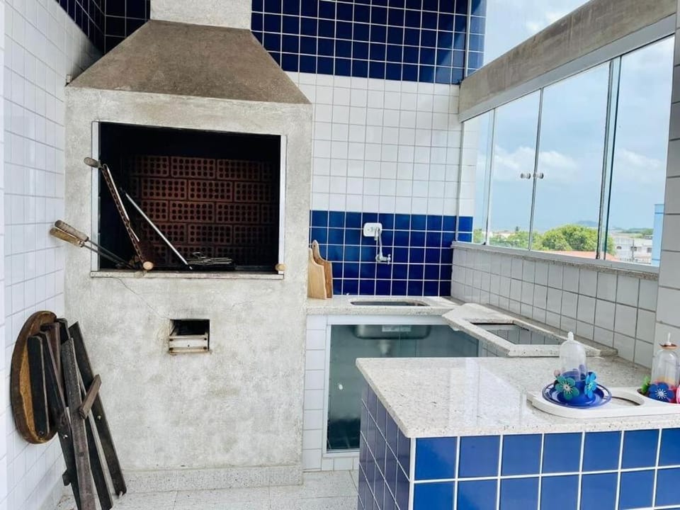 Apartamento duplex no centro com estacionamento Apartment in Peruíbe