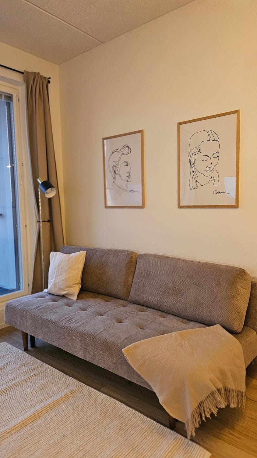 Bed, Living room