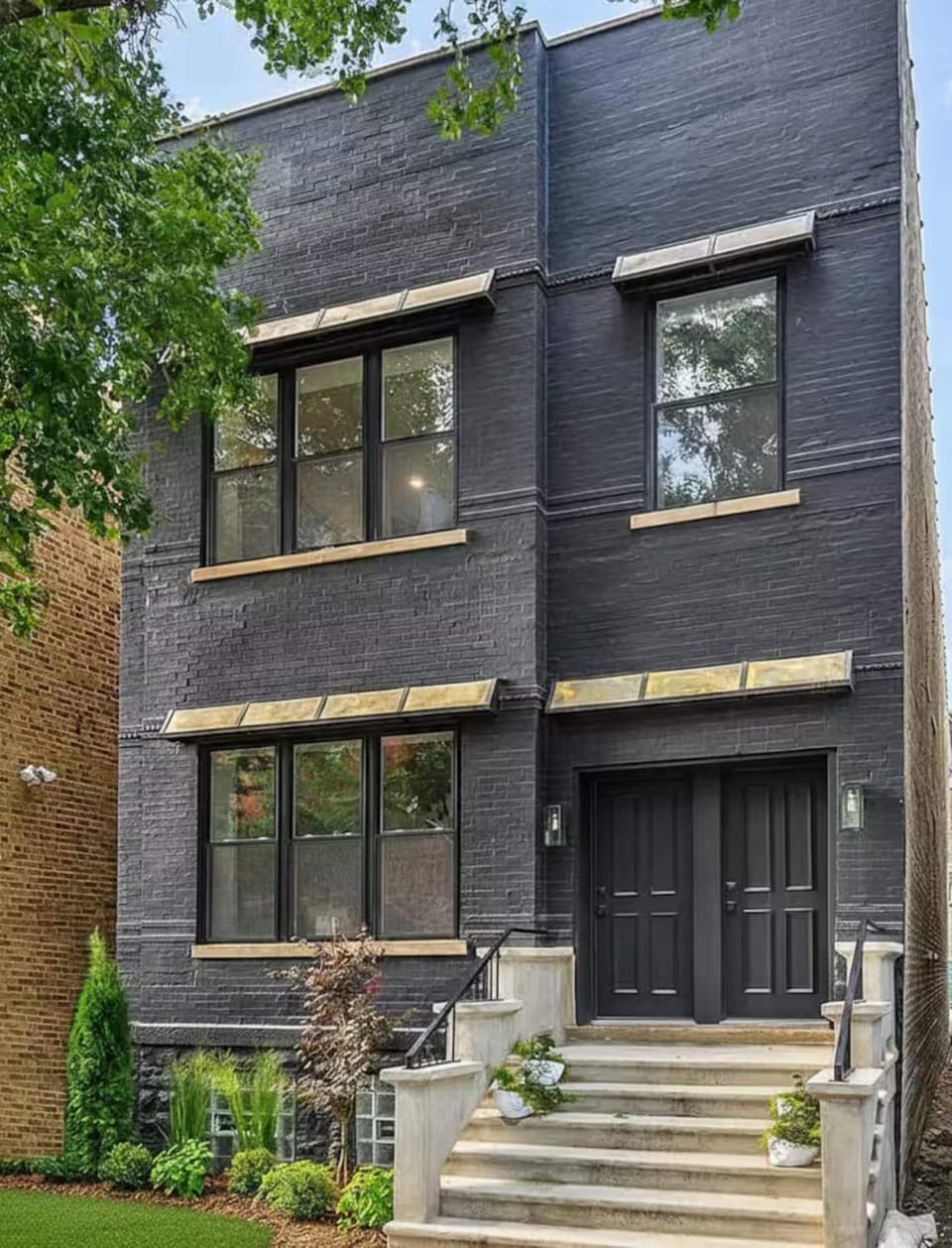 Peaceful Zen Flat 2BR Oasis with Free Parking Apartment in Chicago