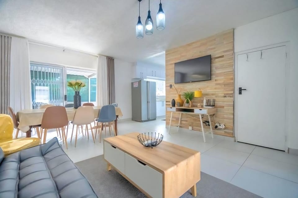 Durban Halaal Accommodation 3V Apartment in Durban