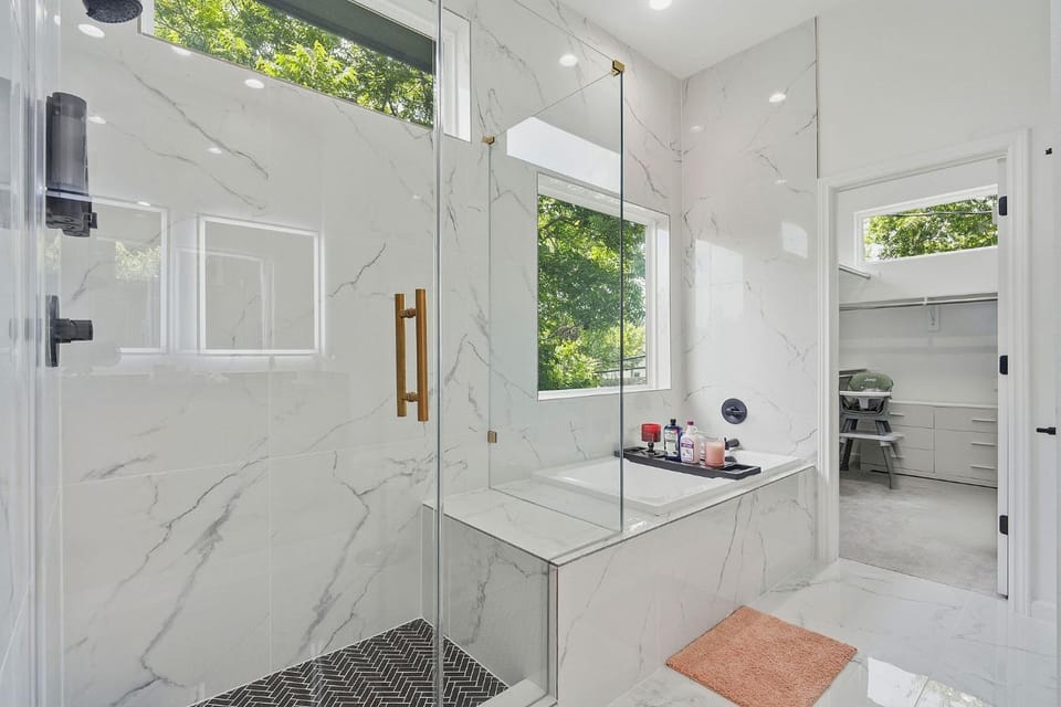 Luxury Retreat Near Downtown & NRG House in Houston