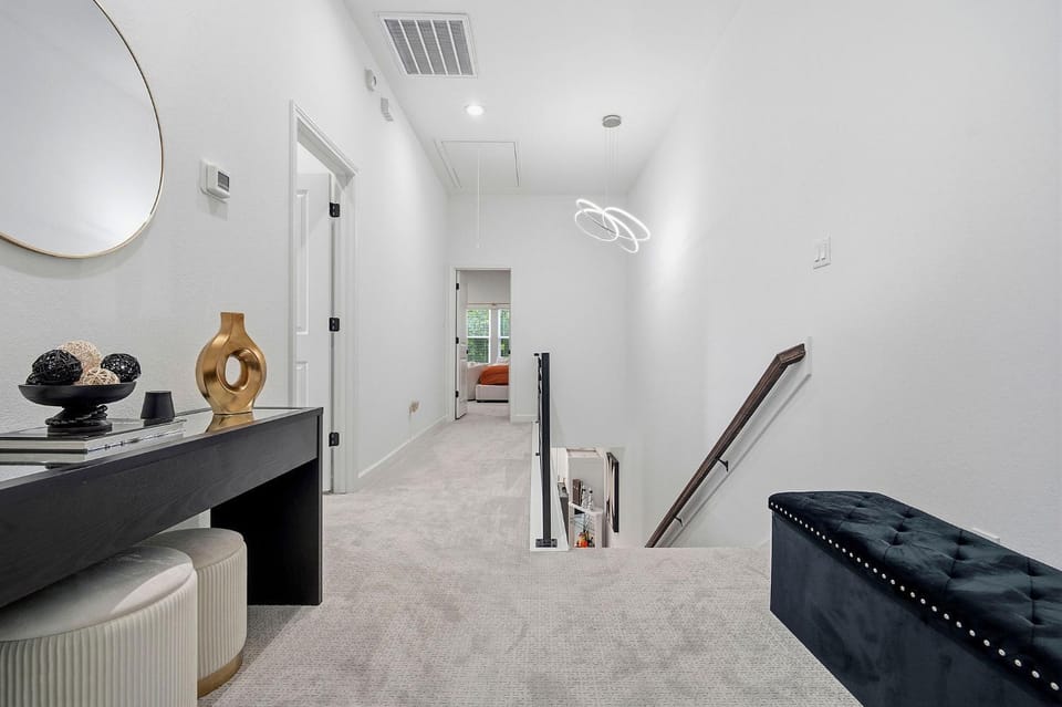 Luxury Retreat Near Downtown & NRG House in Houston
