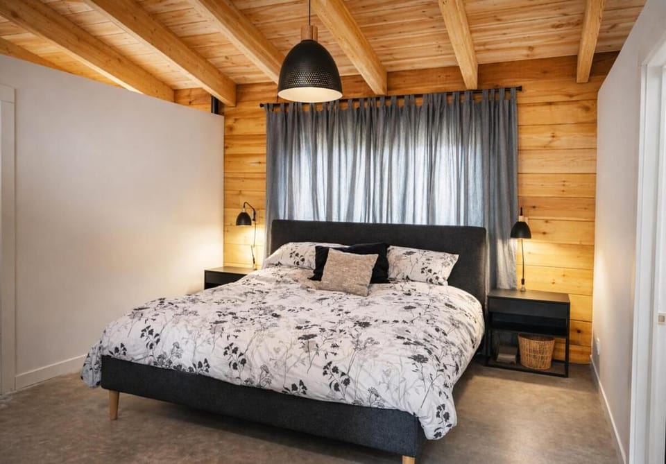 Villa Devi Spa Sauna Waterfront Preissac Villa in Rouyn-Noranda