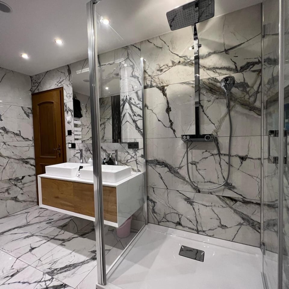 Shower, Bathroom, Bath, towels