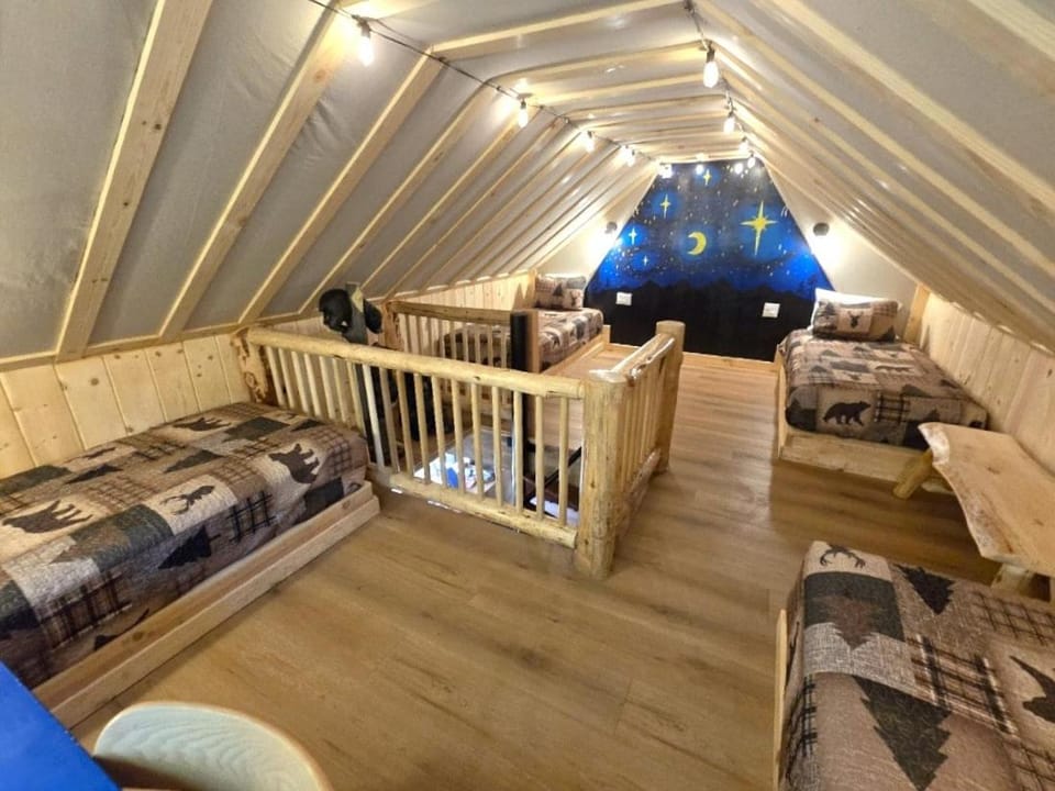 Kings Canyon Base Camp House in Sierra Nevada