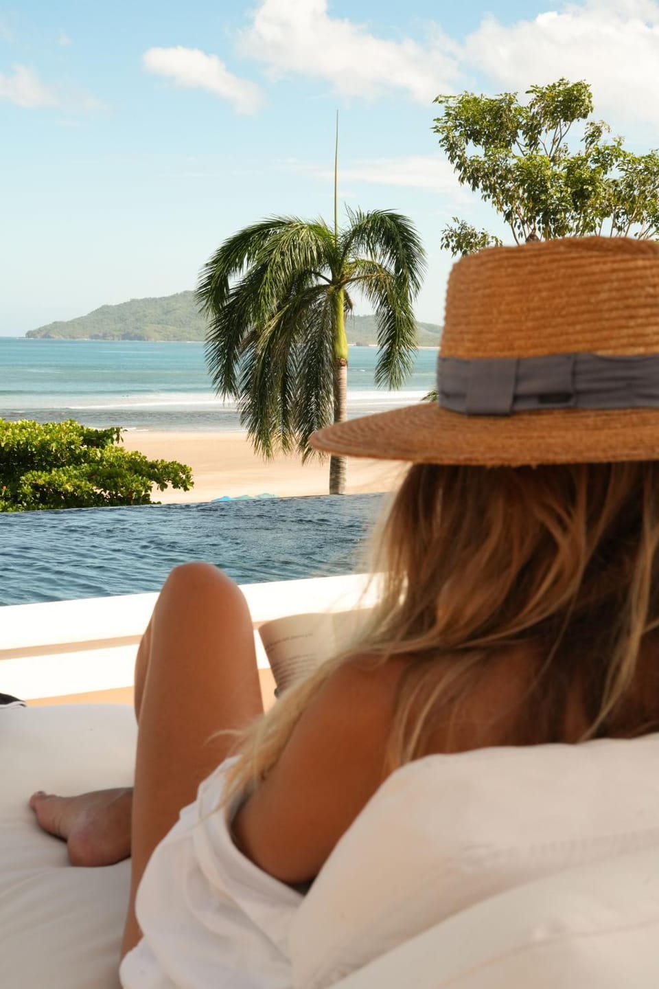Day, People, Natural landscape, Beach, Sea view, Swimming pool