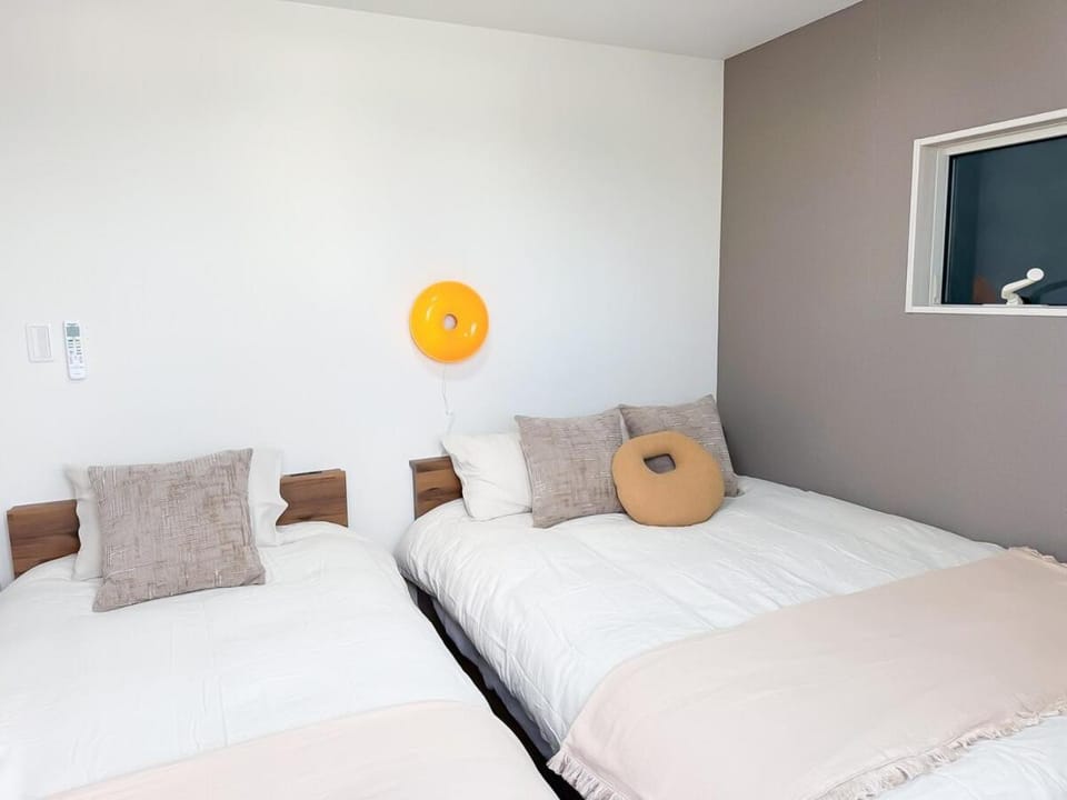 Wakyo Genkukan-Nordic Japanese Style Whole House Tram Airport Nanba Shinsaibashi Direct Apartment in Osaka