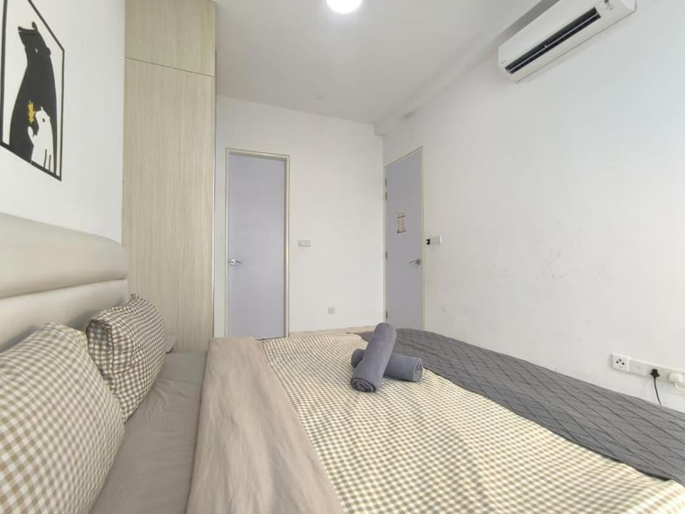 Elysia Cozy Couple Room W Private Bathroom By STAY Vacation rental in Johor