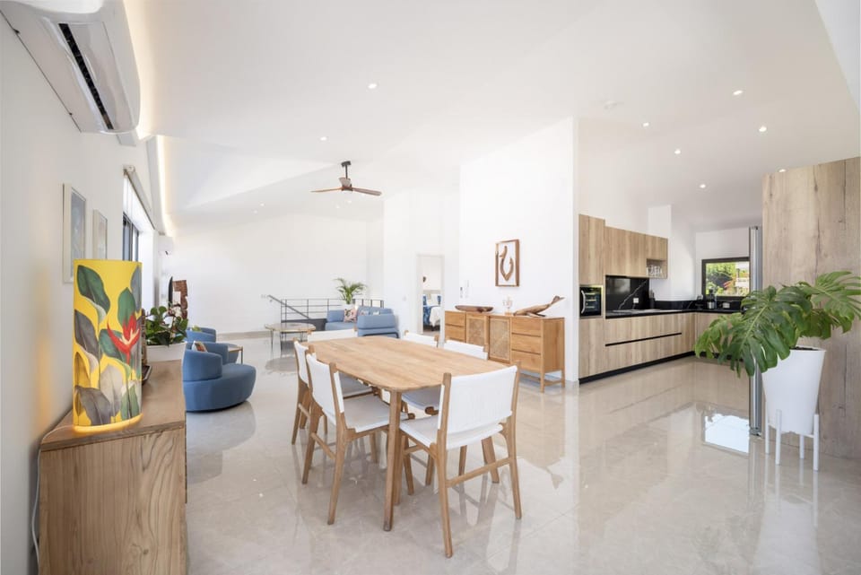 Living room, Dining area, kitchen