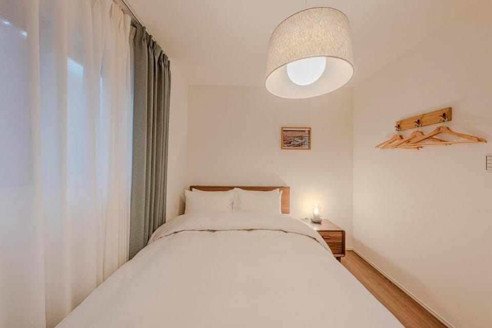 NIKYO YAMA 2 minutes from Nishikujo Station Villa Osaka Villa in Osaka