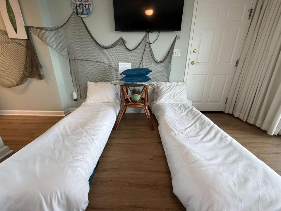 Top Floor King Studio w Gulf & Sound Views House in Okaloosa Island