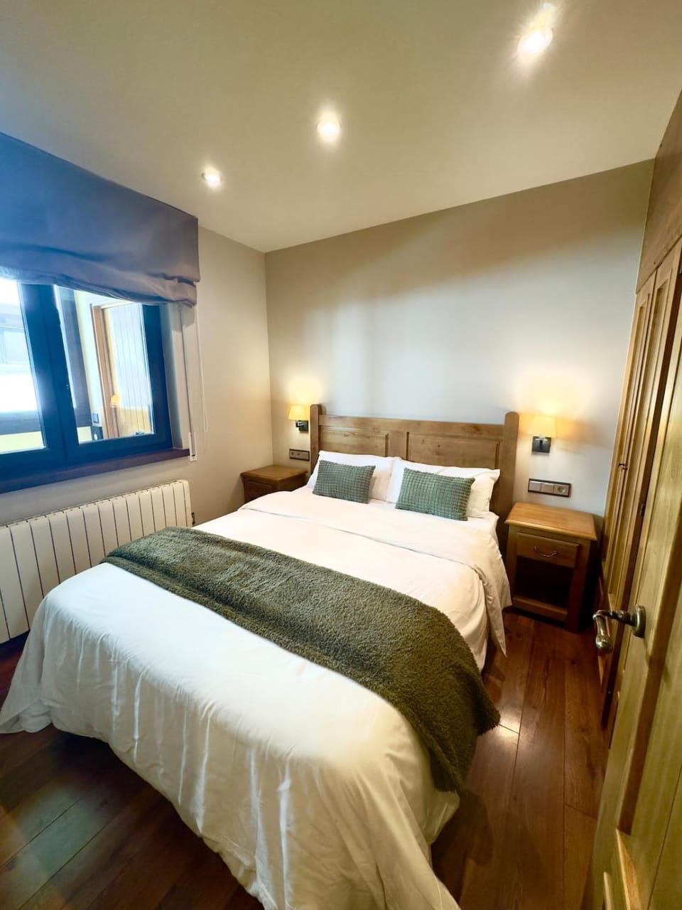 Bed, Decorative detail, Bedroom