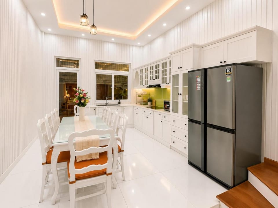 Dining area, Dinner