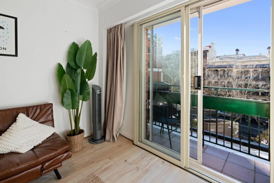 Apartment in Potts Point and Parking Apartment in Sydney