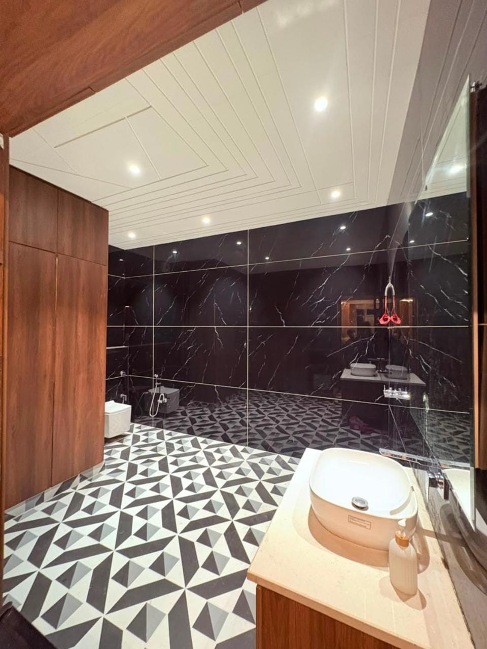 GharAway Luxury 1BHK Retreat Apartment in Noida