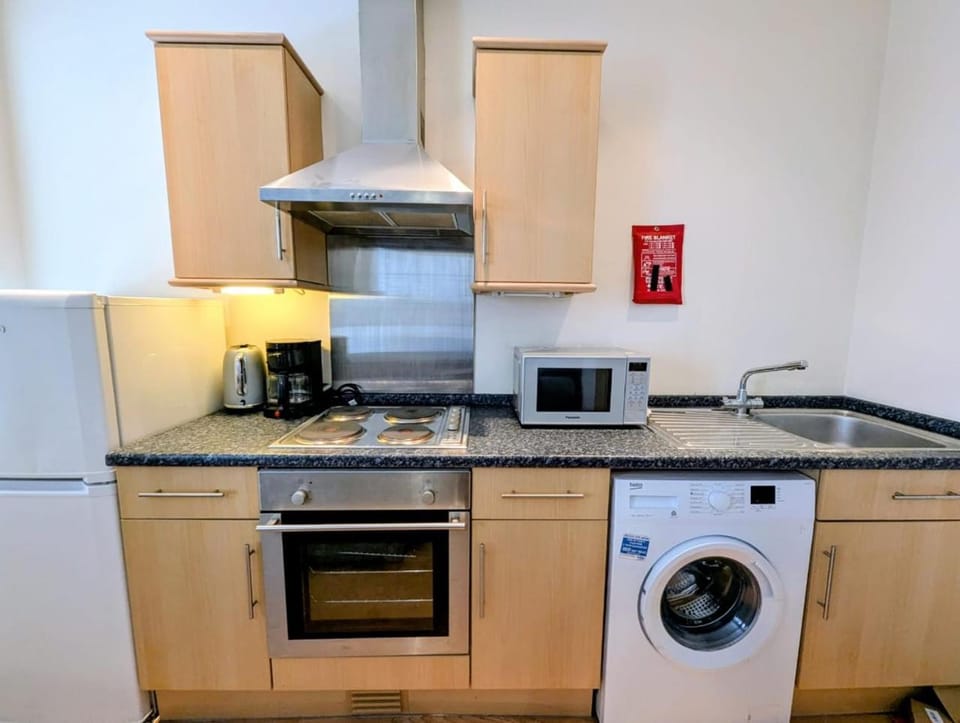 Kitchen or kitchenette, kitchen, kitchen