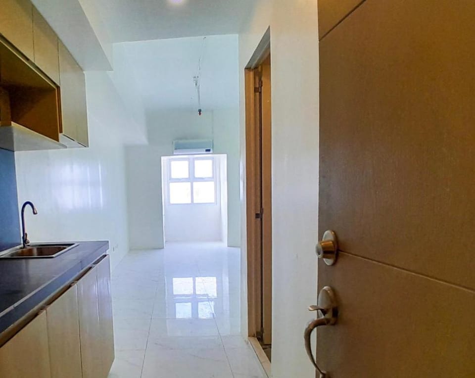 Studio-type condo unit near Pedro Gil LRT Taft Ave Malate Manila Apartment in Manila City