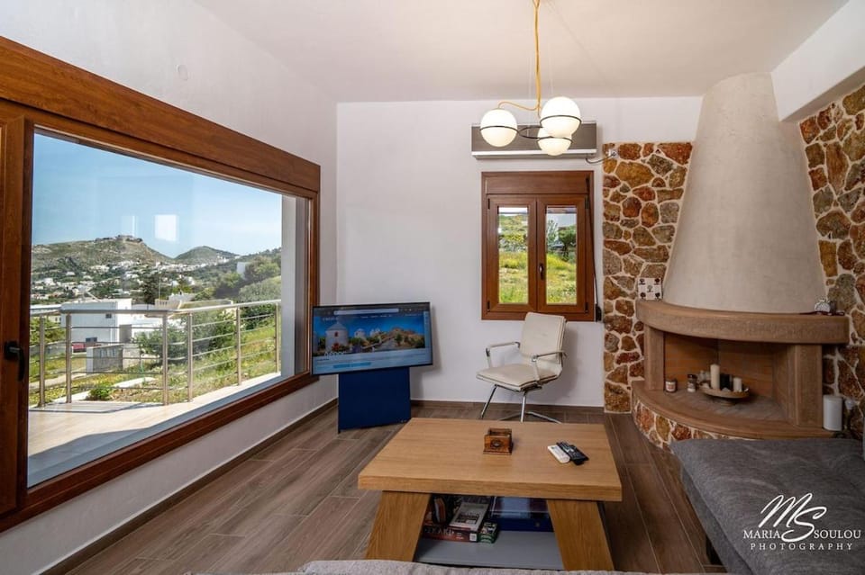 East and West, villa with endless views Villa in Decentralized Administration of the Aegean