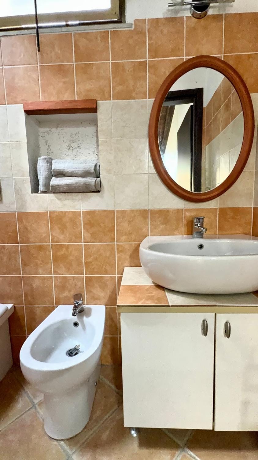 Bathroom, bidet