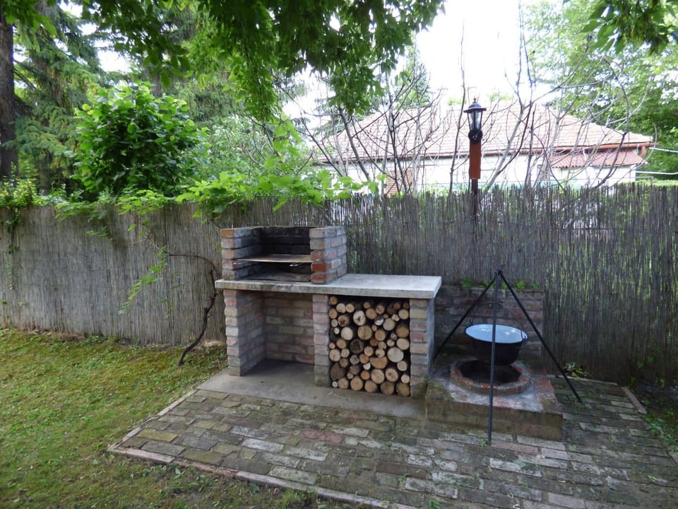 BBQ facilities, Garden