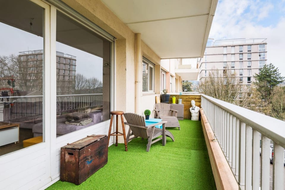 Le Radiant Apartment in Caluire-et-Cuire