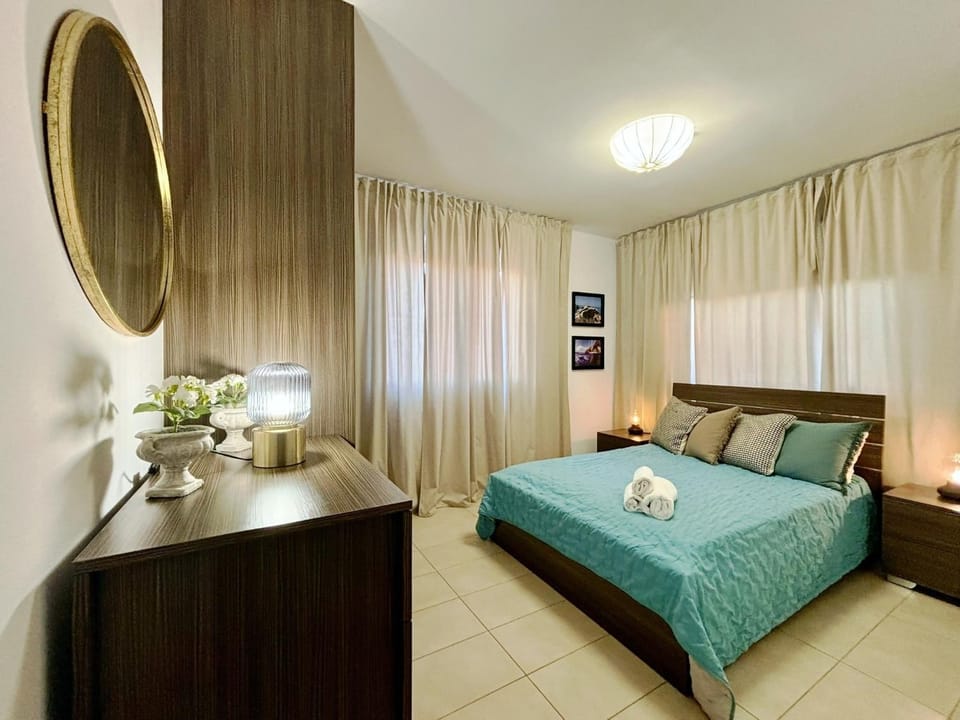 Property building, Bedroom, wedding
