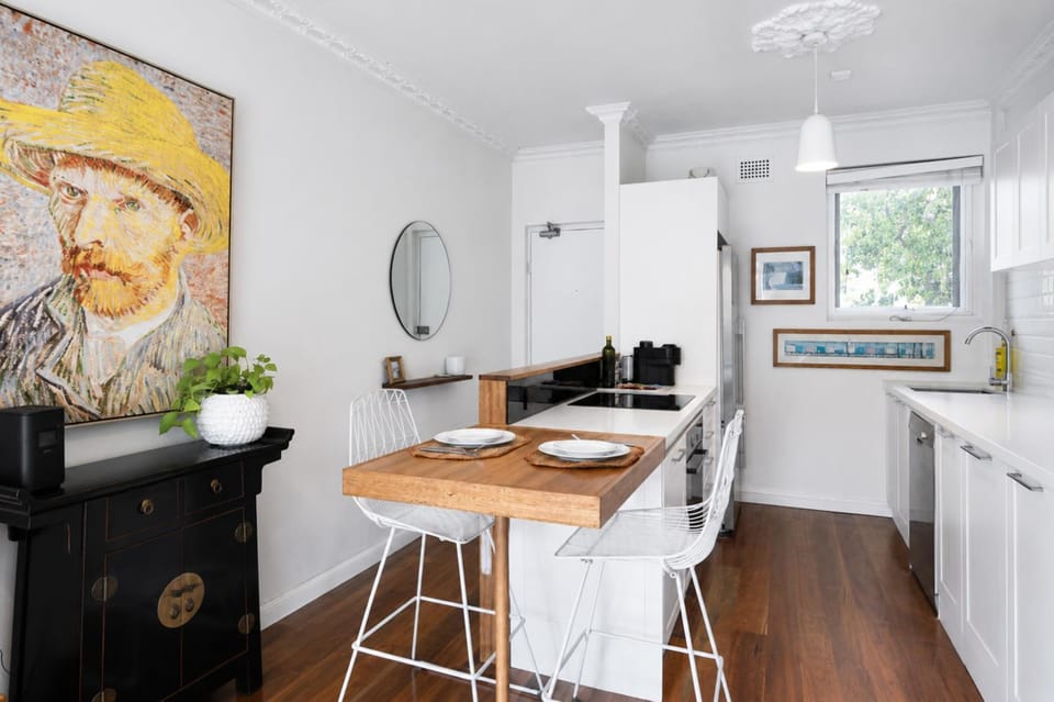 Dining area, kitchen