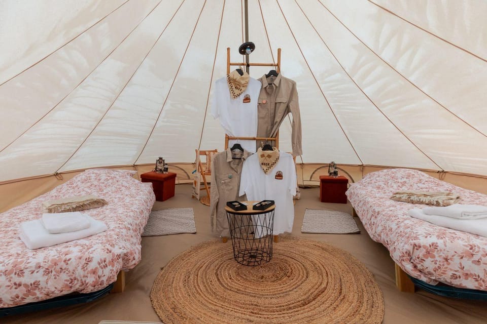 Glamping Privé 2 tentes pour vous sur le mont à Tilff Luxury tent in Liège