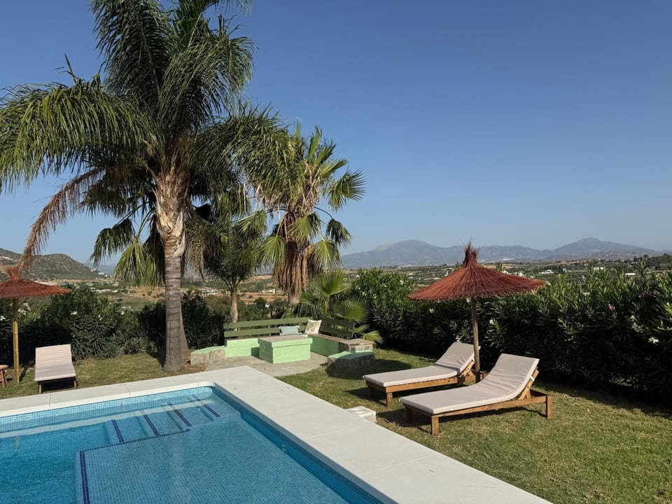 Day, Garden, Pool view, Swimming pool, sunbed