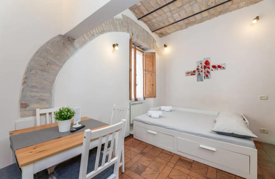 Santissimi House Apartment in Rome