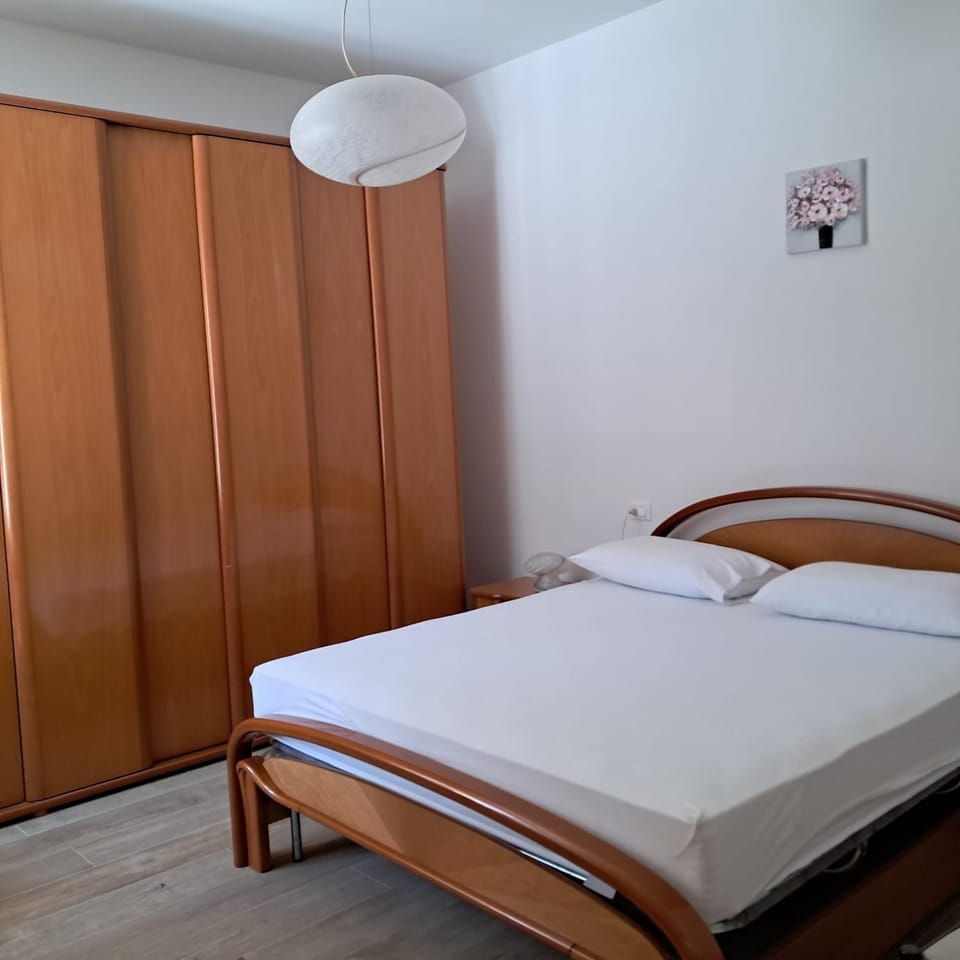 Trilocale immerso nel verde del M Conero, nuovo, con spazio esterno Apartment in Marche