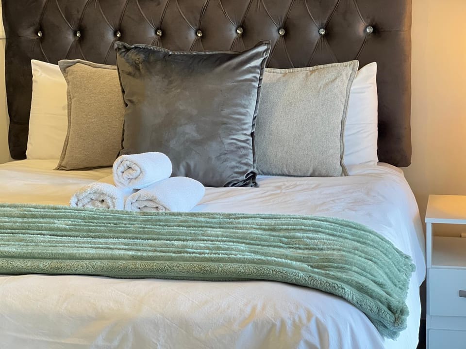 Luxury Apartment Overlooking the River Apartment in Sandton