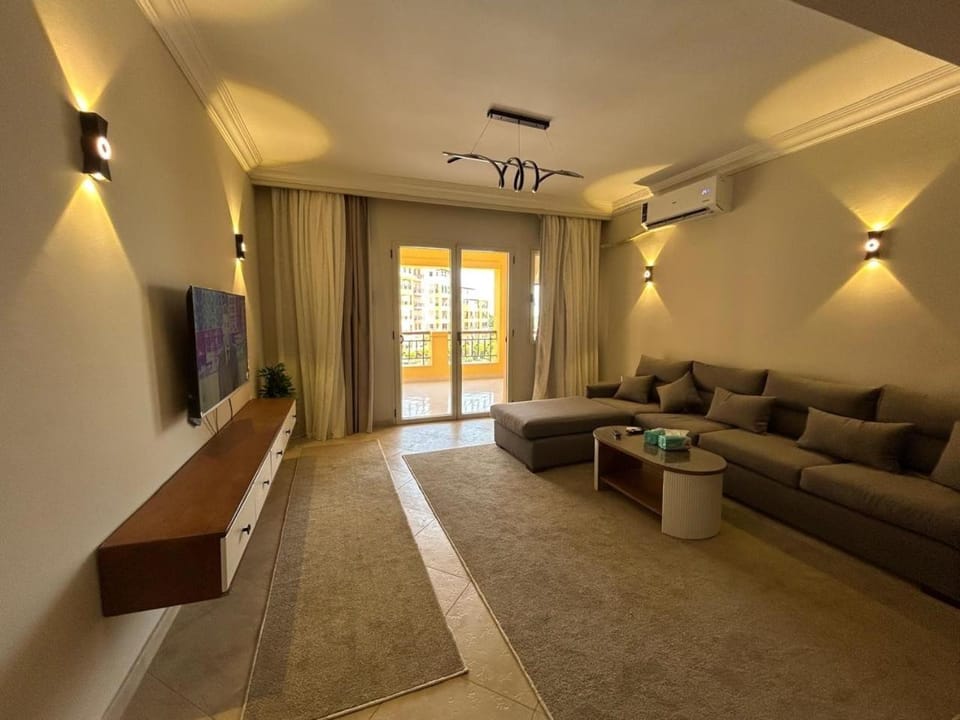 Modern 2-bedroom Apt Dreamland Golf & Pool View Apartment in Egypt