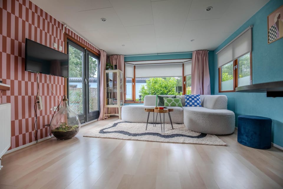 TV and multimedia, Seating area, Family